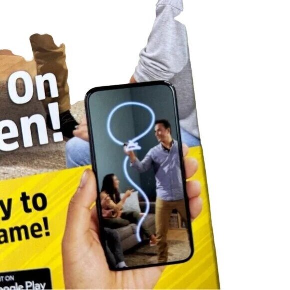 New Pictionary Draw Air Family and Friends Game - Picture 2 of 8